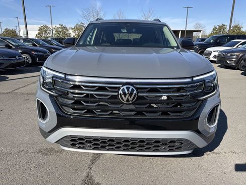 New 2026 Volkswagen Atlas Peak Edition AWD/4WD image 2