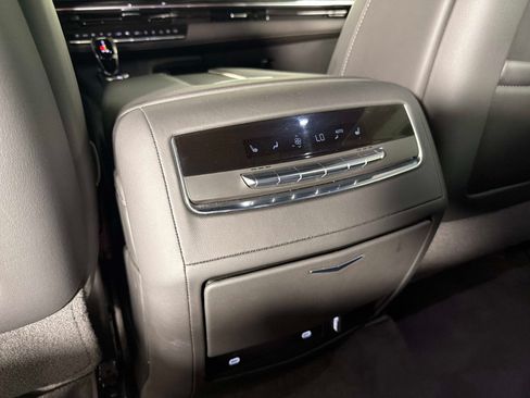 Used 2024 Cadillac Escalade ESV Sport w/ Touring Package AWD/4WD image 36