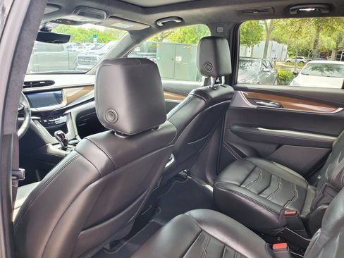 Used 2025 Cadillac XT6 Sport w/ Platinum Package AWD/4WD image 10