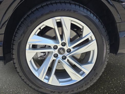 Used 2021 Audi Q7 2.0T Premium Plus AWD/4WD image 39