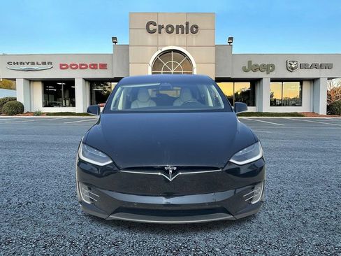 Used 2018 Tesla Model X 75D AWD/4WD image 8