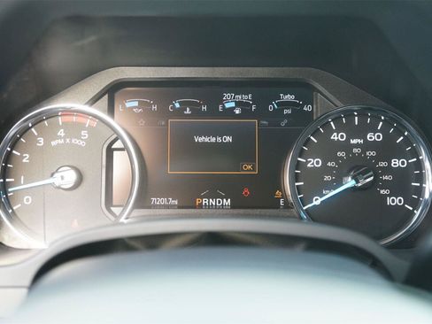 Used 2022 Ford F250 Platinum w/ FX4 Off-Road Package AWD/4WD image 25