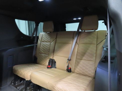 Used 2024 Cadillac Escalade ESV Sport w/ Touring Package AWD/4WD image 19