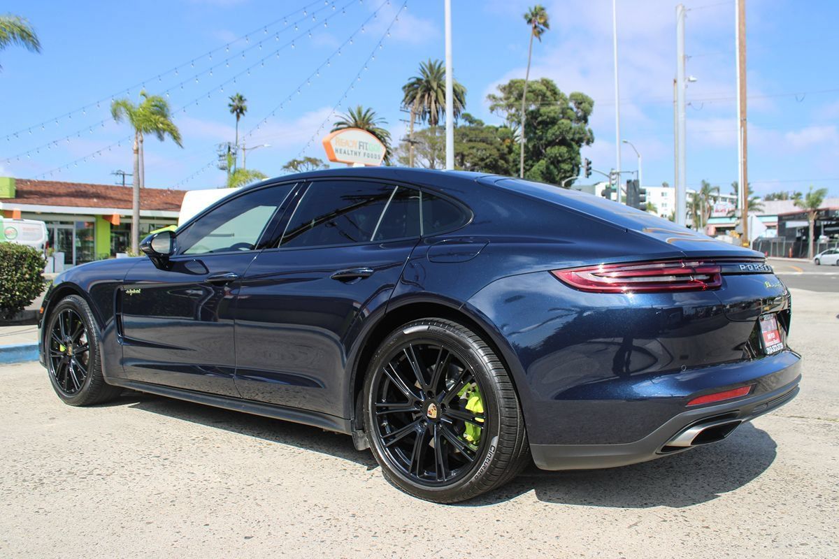 Used 2020 Porsche Panamera 4 E-Hybrid AWD/4WD image 3