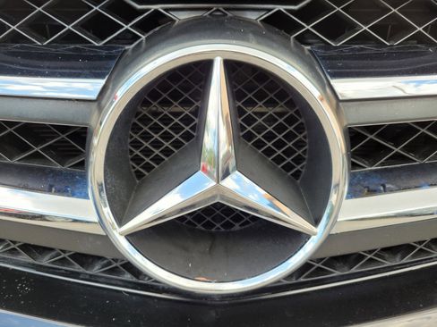 Used 2012 Mercedes-Benz GLK 350 4MATIC image 28