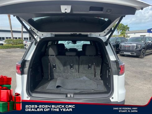 Certified 2025 GMC Acadia Elevation image 11