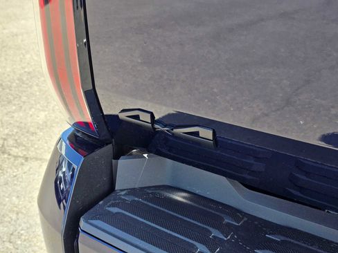 New 2025 Toyota Tundra Platinum image 17