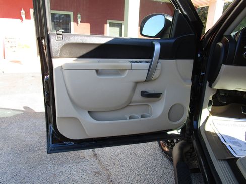 Used 2011 GMC Sierra 1500 SLE w/ Power Tech Package image 17