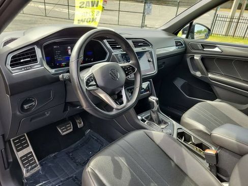 Used 2022 Volkswagen Tiguan SE R-Line AWD/4WD image 12