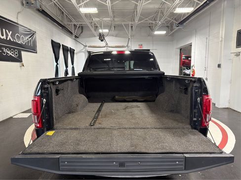 Used 2017 Ford F150 Platinum w/ Equipment Group 701A Luxury AWD/4WD image 13