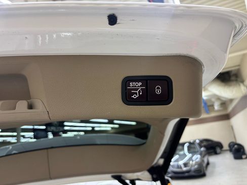 Used 2015 Mercedes-Benz ML 350 2WD w/ Premium 1 Package image 8