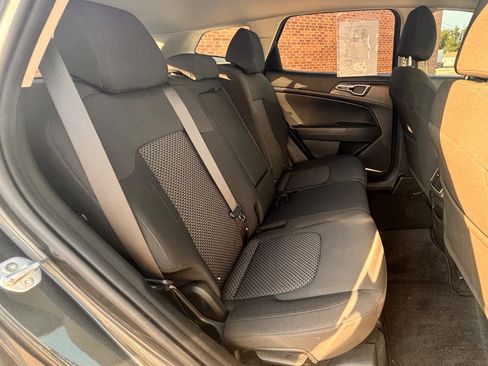 Used 2023 Kia Sportage LX image 22
