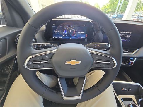 New 2026 Chevrolet Equinox LT w/ Convenience Package II image 11