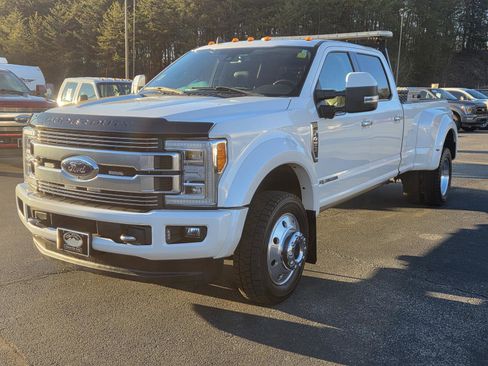 Used 2019 Ford F450 Limited image 21