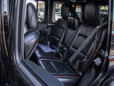 Used 2018 Jeep Wrangler Unlimited Rubicon image 21