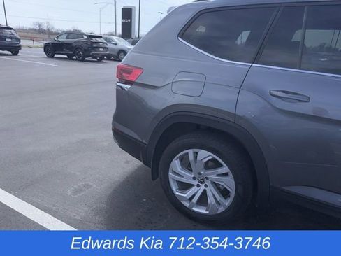 Used 2021 Volkswagen Atlas SE image 3