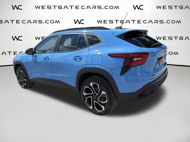 Used 2024 Chevrolet Trax RS w/ Sunroof Package FWD image 10