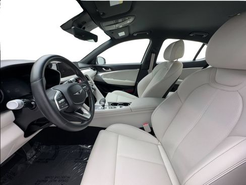 Used 2024 Genesis G70 2.5T AWD/4WD image 19
