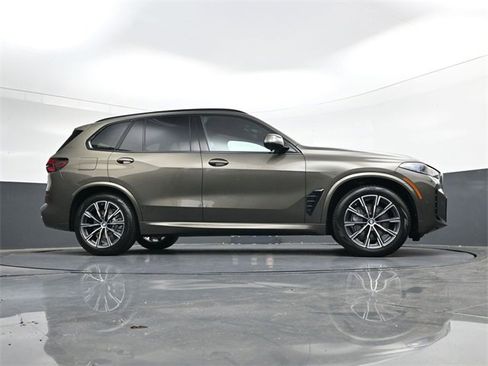 New 2026 BMW X5 xDrive50e w/ M Sport Package image 25