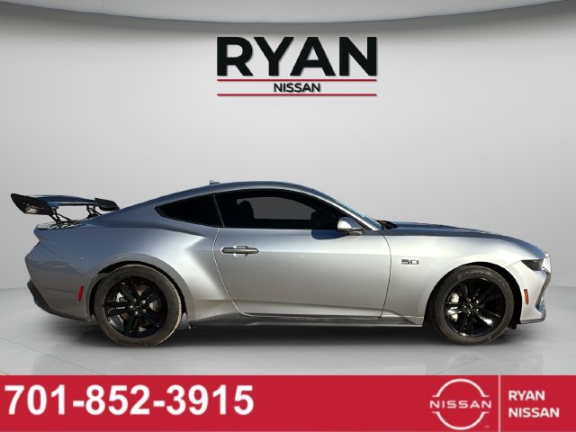 Used 2025 Ford Mustang GT RWD image 8