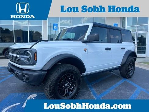 Used 2026 Ford Bronco Badlands AWD/4WD image 1