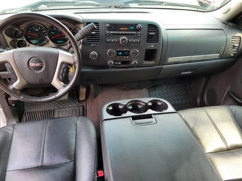 Used 2013 GMC Sierra 3500 SLE w/ SLE Preferred Package AWD/4WD image 28