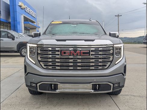 Used 2024 GMC Sierra 1500 Denali w/ Technology Package AWD/4WD image 11