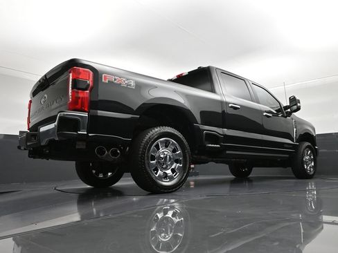 Used 2025 Ford F250 Lariat w/ Chrome Package AWD/4WD image 24