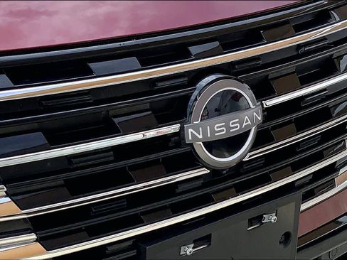 Used 2024 Nissan Rogue Platinum w/ Platinum Premium Package image 31