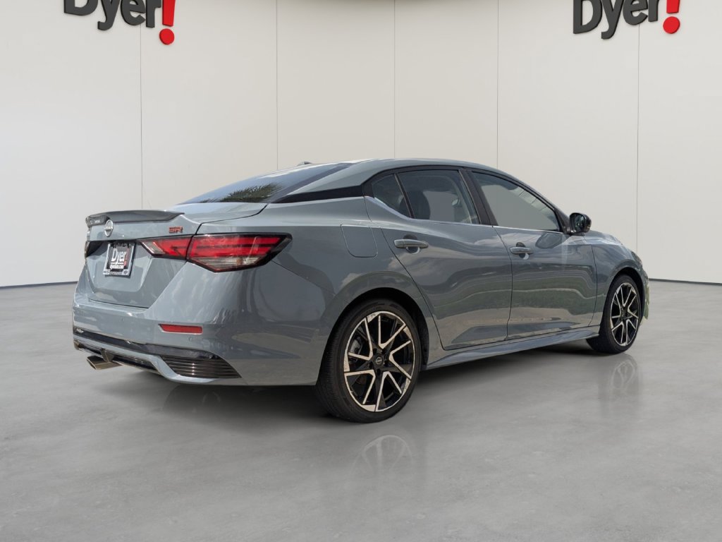 Used 2025 Nissan Sentra SR w/ SR Premium Package FWD image 3