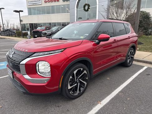 Used 2022 Mitsubishi Outlander ES image 1