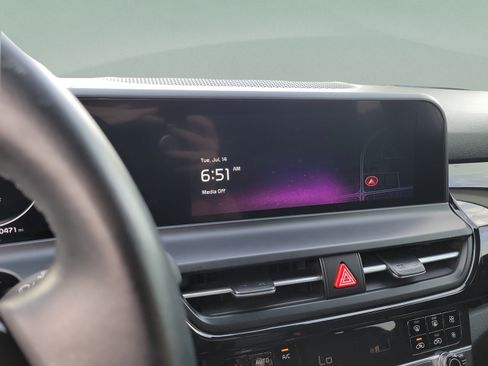 Certified 2024 Kia Seltos S FWD image 18