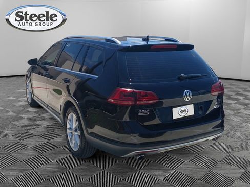 Used 2017 Volkswagen Golf Alltrack SEL AWD/4WD image 2