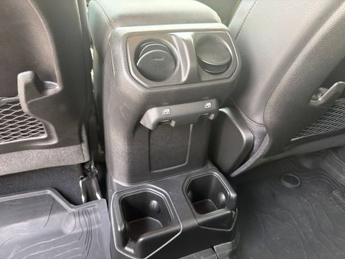Used 2025 Jeep Gladiator Sport AWD/4WD image 35