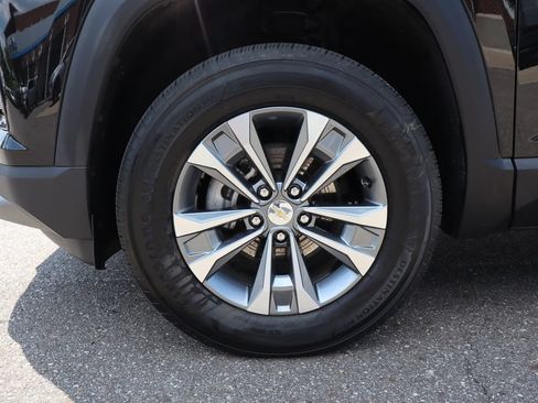 Used 2025 Chevrolet Equinox LT FWD image 24