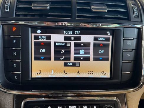 Used 2017 Lincoln Continental Select w/ Climate Package FWD image 29