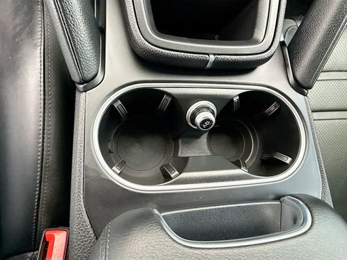 Used 2022 Porsche Cayenne Platinum Edition image 18