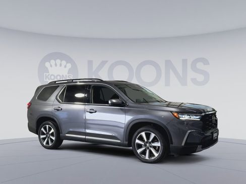 Used 2023 Honda Pilot Elite image 2
