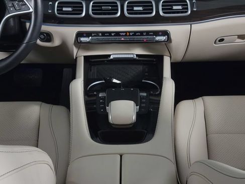 Used 2024 Mercedes-Benz GLE 350 4MATIC w/ 3rd Row Seat Package image 26