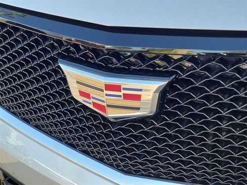 Used 2025 Cadillac XT6 Sport w/ Technology Package image 31