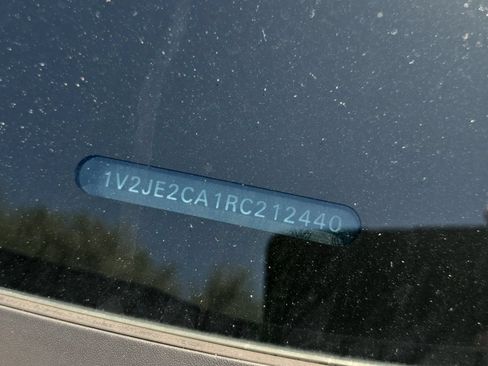 Used 2024 Volkswagen Atlas Cross Sport SE FWD image 11