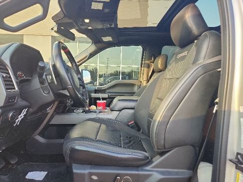 Used 2019 Ford F150 Raptor w/ Equipment Group 802A Luxury AWD/4WD image 12