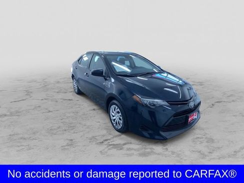 Used 2019 Toyota Corolla LE image 3