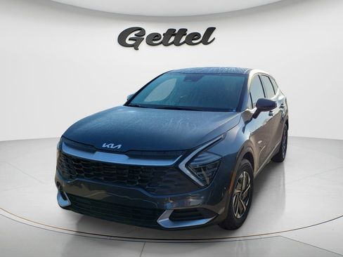 Used 2025 Kia Sportage LX image 1