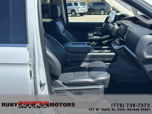 Used 2025 Ford Expedition Platinum AWD/4WD image 30
