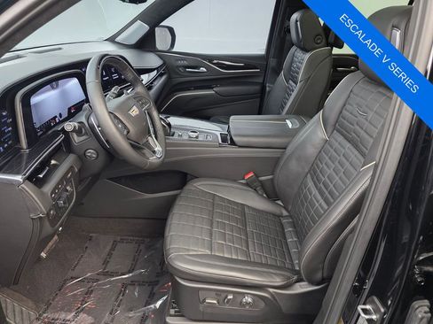 Used 2024 Cadillac Escalade V AWD/4WD image 9