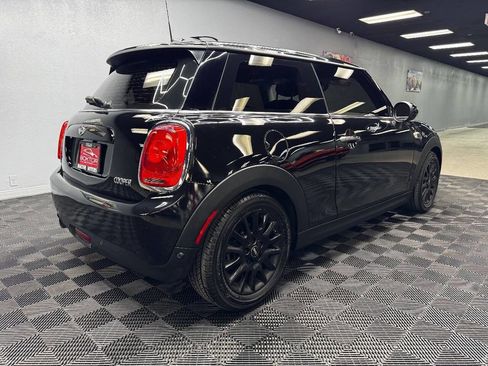 Used 2018 MINI Cooper 2-Door Hardtop w/ Signature Line Package image 14