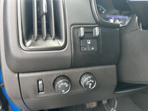 Certified 2022 Chevrolet Colorado ZR2 AWD/4WD image 12