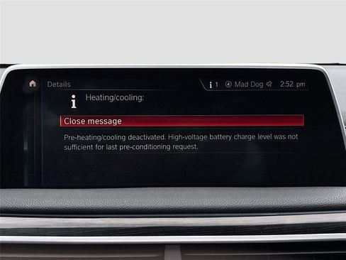 Used 2019 BMW 740e xDrive w/ M Sport Package AWD/4WD image 15