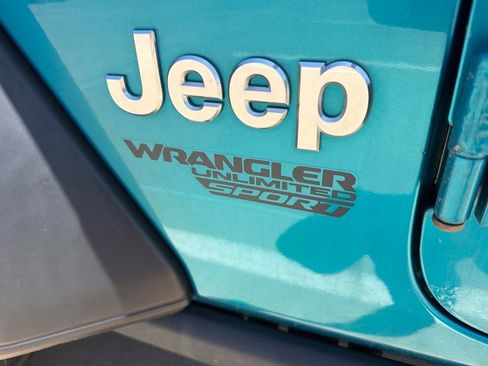 Used 2019 Jeep Wrangler Unlimited Sport S AWD/4WD image 8